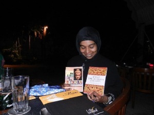 Bayleaf with Maleec, Manju and Tyrone. Maleec delighted me with books on the Gautama Buddha. 27.8.2012